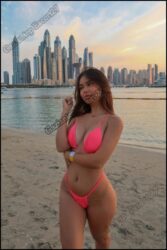 fiziği ile akıl alan genç manken escort